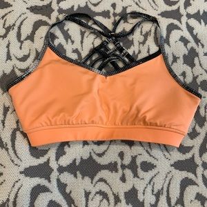 SO Sports Bra Crisscross Back
